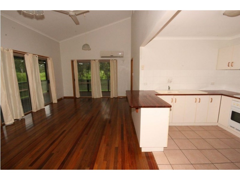 5 Grace Ave, Cannonvale QLD 4802