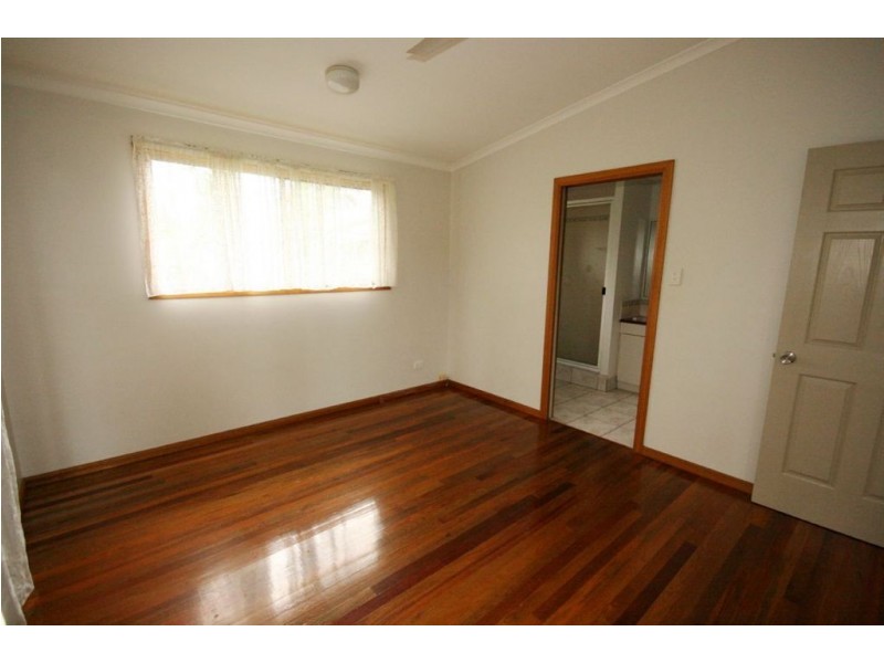 5 Grace Ave, Cannonvale QLD 4802