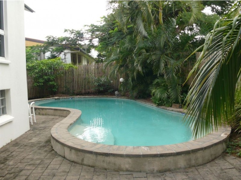 2 Seascape/26 Airlie Crescent, Airlie Beach QLD 4802