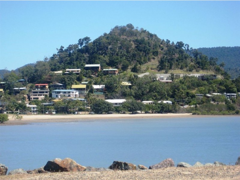 2A Stewart Drive, Cannonvale QLD 4802