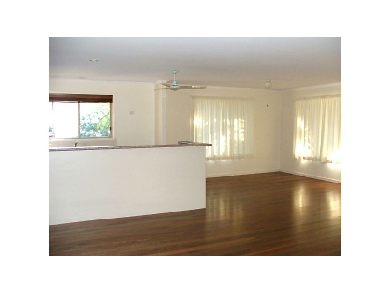 24 Stormvogel, Jubilee Pocket QLD 4802