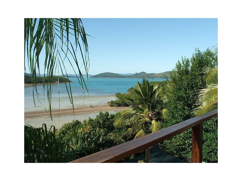 5 Warrain St, Shute Harbour QLD 4802