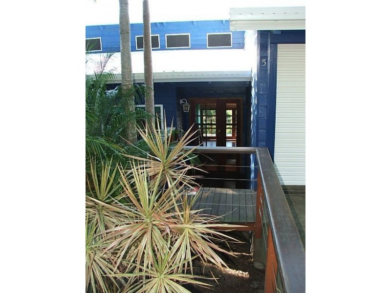 5 Warrain St, Shute Harbour QLD 4802