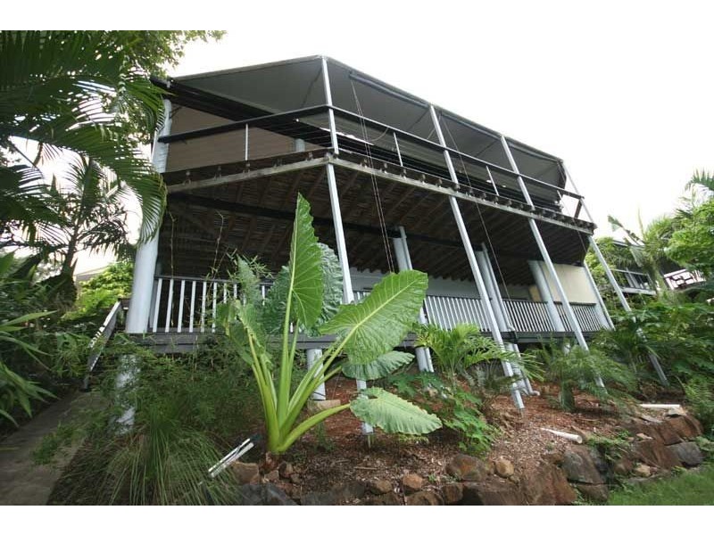 5 Woodwark Crescent, Cannonvale QLD 4802