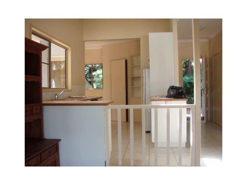 5 Woodwark Crescent, Cannonvale QLD 4802