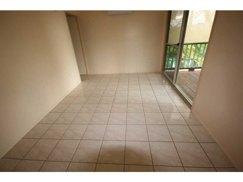 5 Woodwark Crescent, Cannonvale QLD 4802