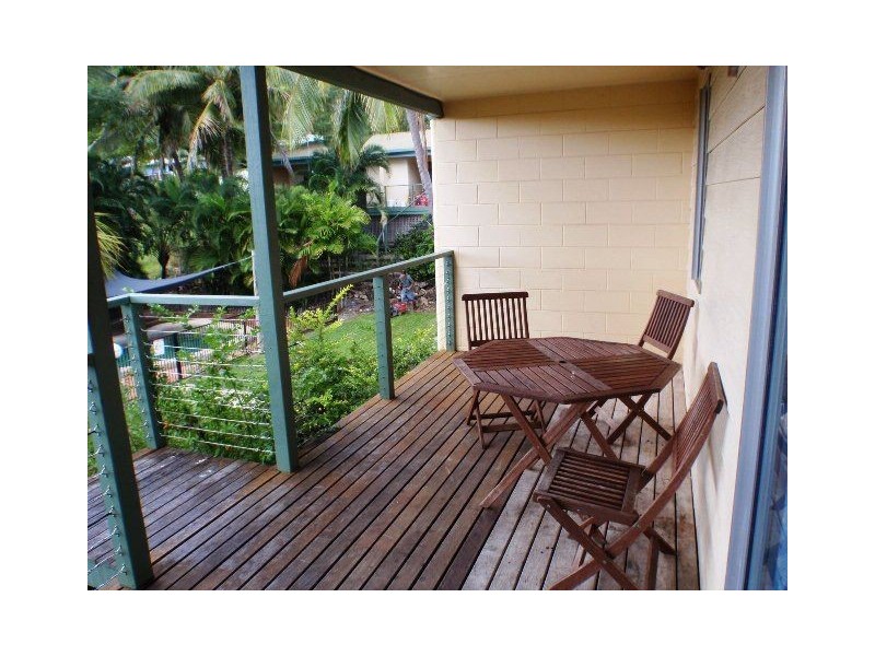 20/6 St Martins Lane, Cannonvale QLD 4802