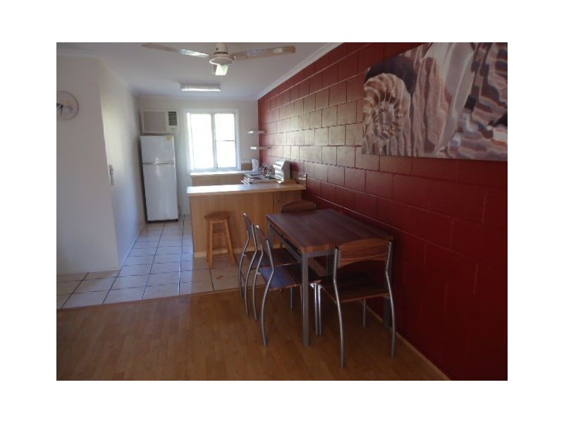 20/6 St Martins Lane, Cannonvale QLD 4802