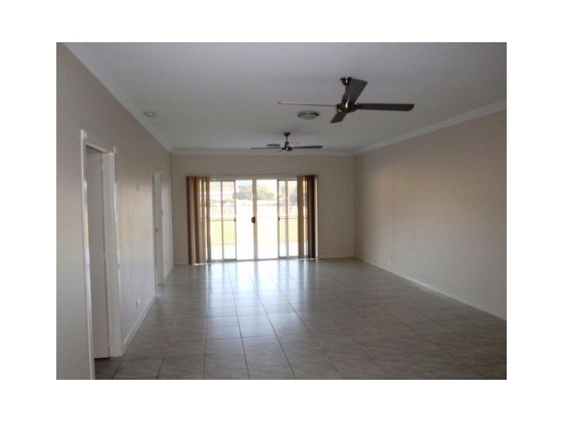 88/21 Shute Harbour Rd, Cannonvale QLD 4802