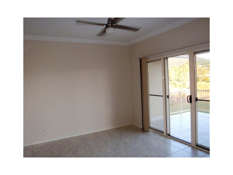 88/21 Shute Harbour Rd, Cannonvale QLD 4802