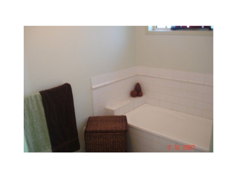 13 Cateran Close, Cannonvale QLD 4802