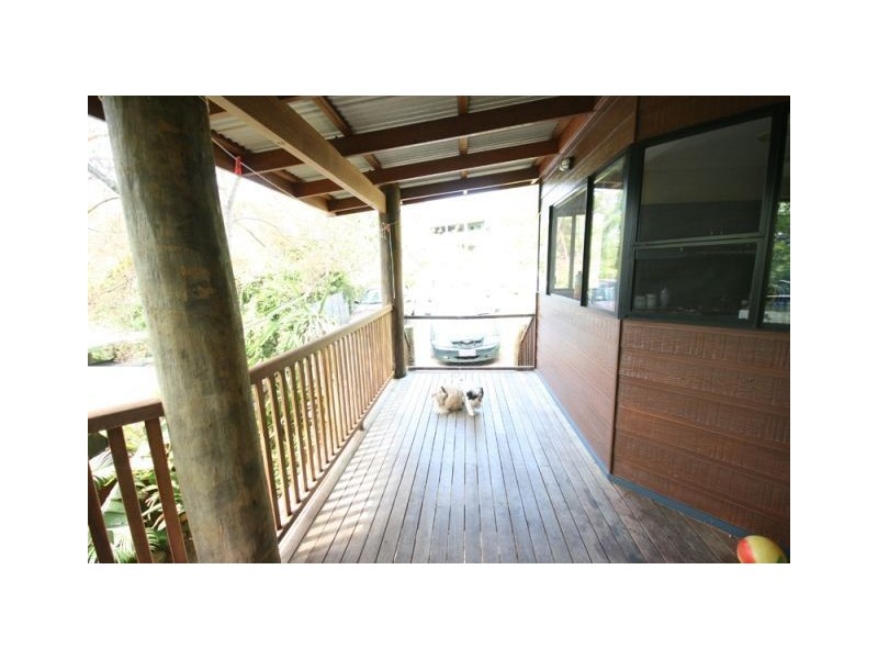 10 Macona Crescent, Cannonvale QLD 4802