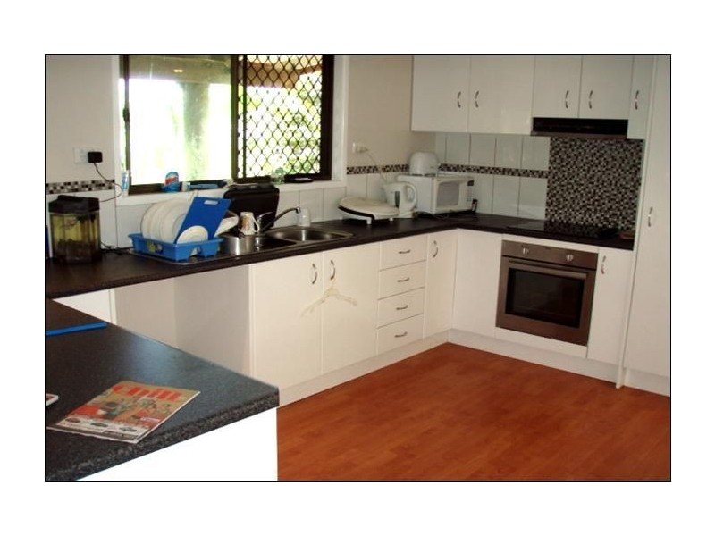 7 Barnes Place, Cannonvale QLD 4802