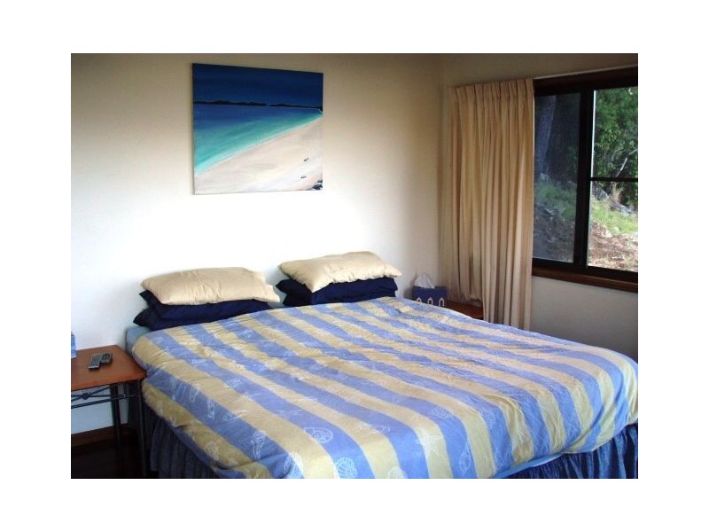 2 Stewart Drive, Cannonvale QLD 4802