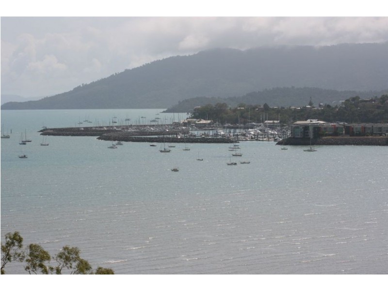 2 Stewart Drive, Cannonvale QLD 4802