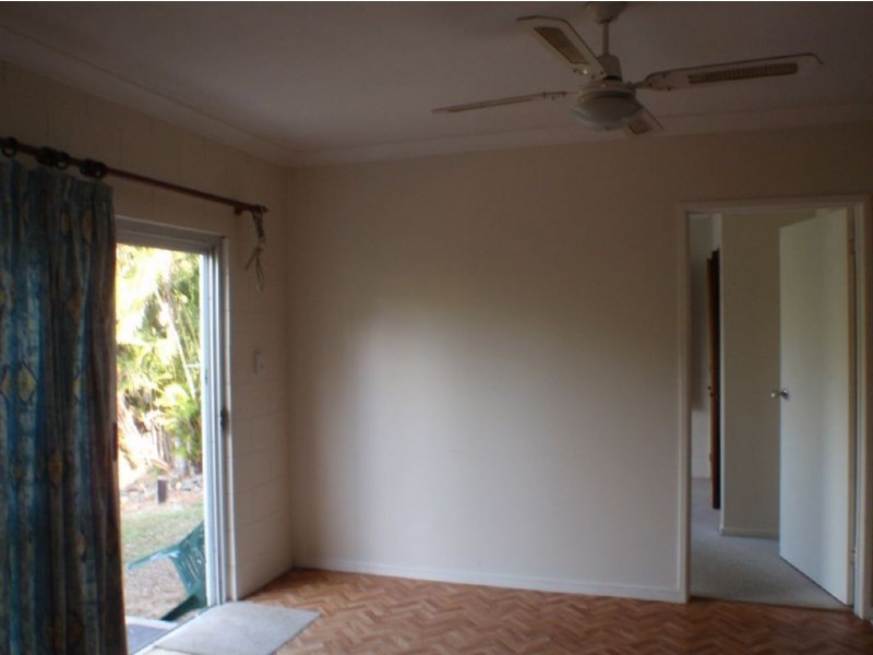 13 Barnes Place, Cannonvale QLD 4802