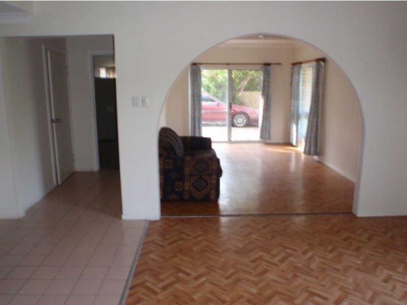 13 Barnes Place, Cannonvale QLD 4802