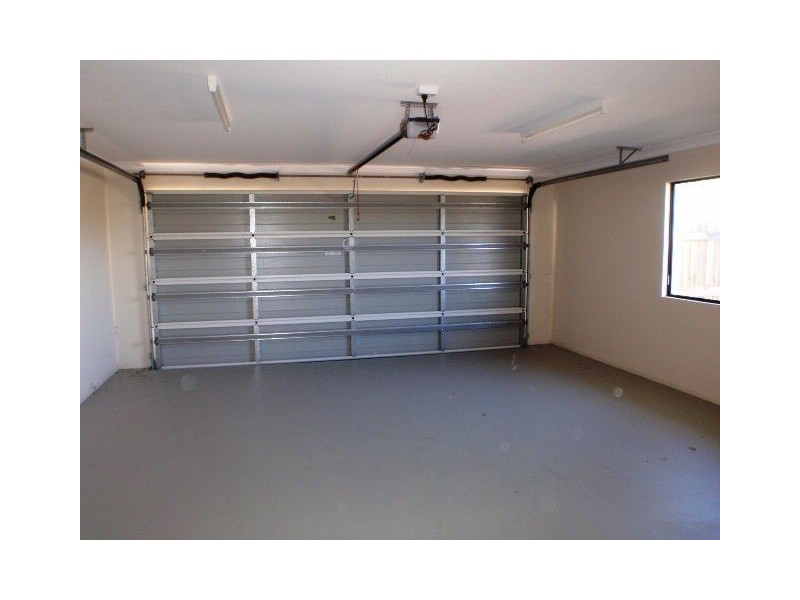 2/11 South Molle Boulevard, Cannonvale QLD 4802