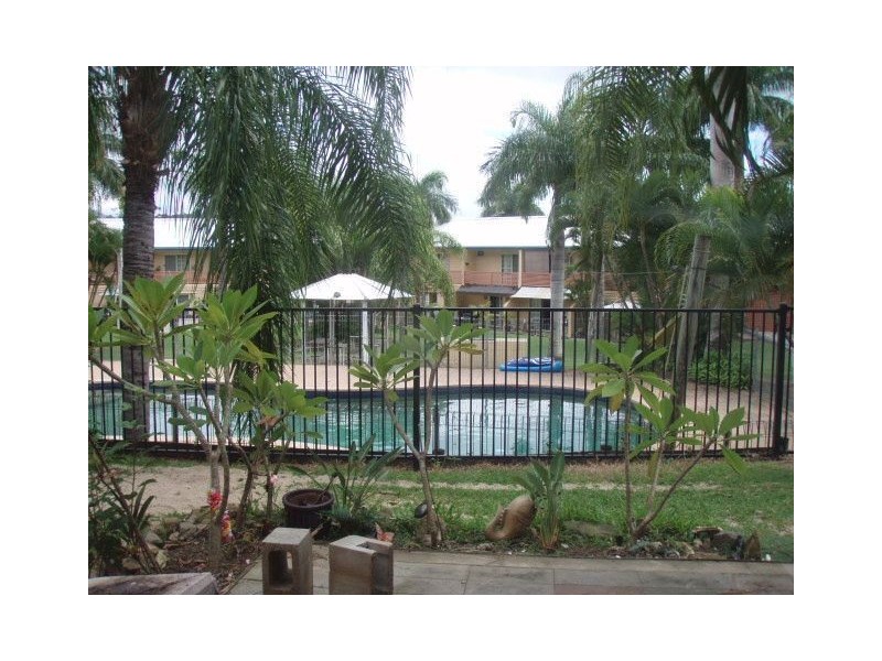 6/11 Island Drive, Cannonvale QLD 4802