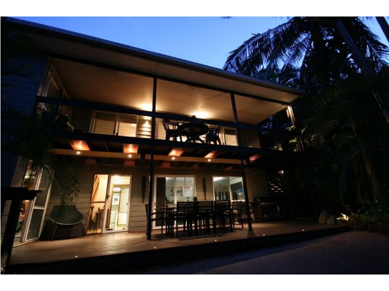 15 Barnes Place, Cannonvale QLD 4802