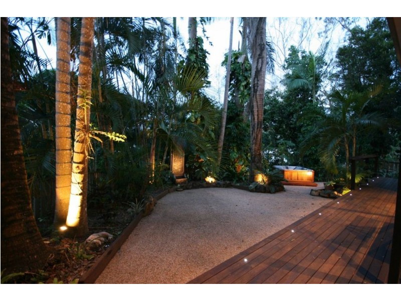 15 Barnes Place, Cannonvale QLD 4802