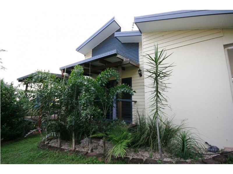 2/7 Border Drive, Cannonvale QLD 4802