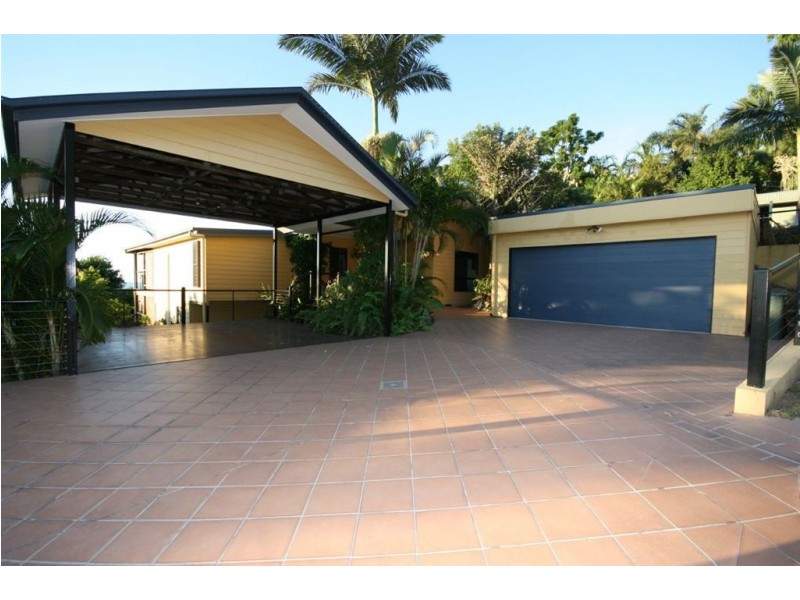25 Island Drive, Cannonvale QLD 4802
