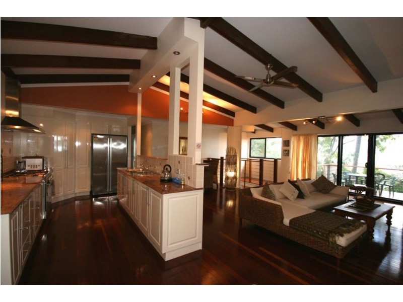 21 Airlie Crescent, Airlie Beach QLD 4802