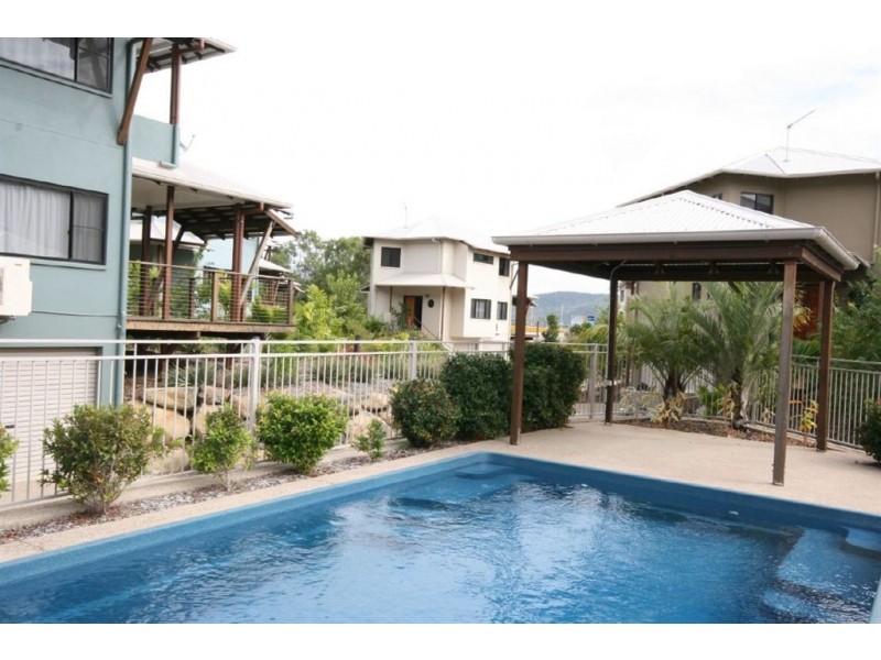 1/14 Altman Avenue, Cannonvale QLD 4802
