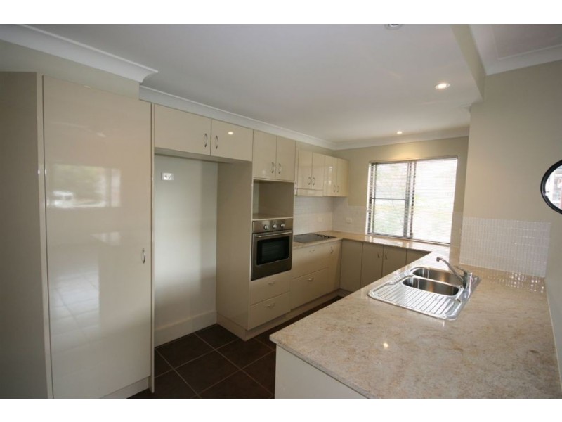 1/14 Altman Avenue, Cannonvale QLD 4802