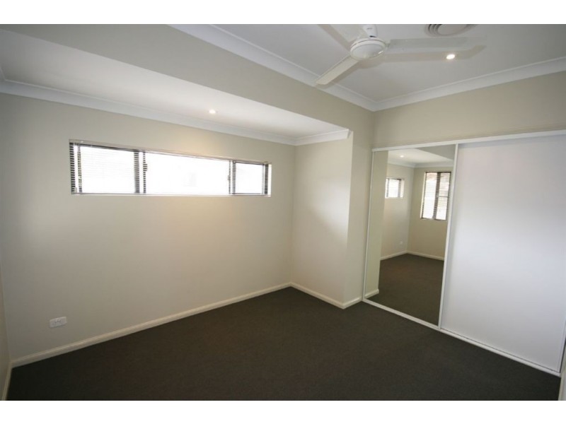 1/14 Altman Avenue, Cannonvale QLD 4802