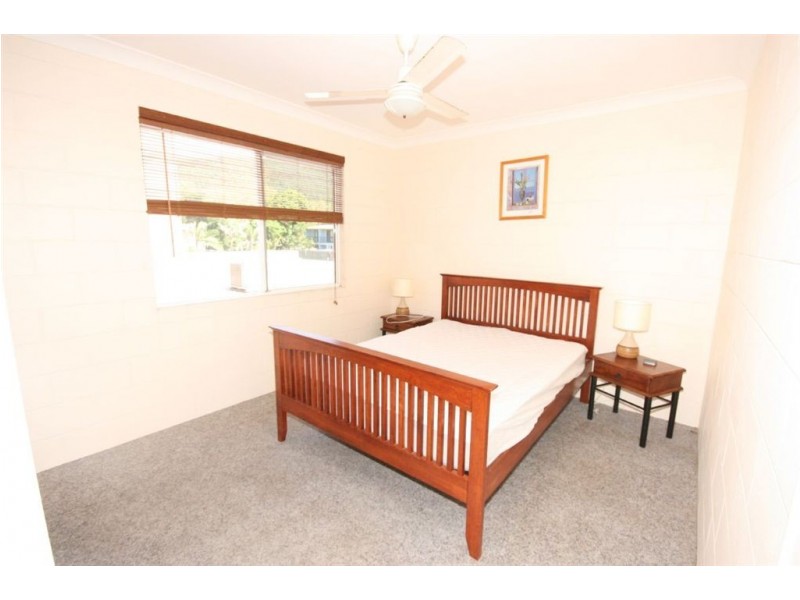 3/42 coral esplanade, Cannonvale QLD 4802
