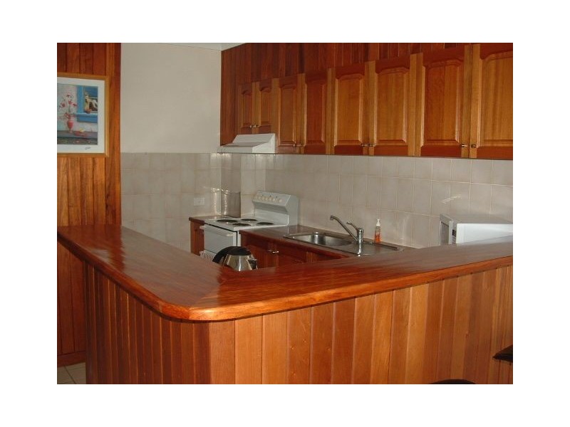 3/42 coral esplanade, Cannonvale QLD 4802