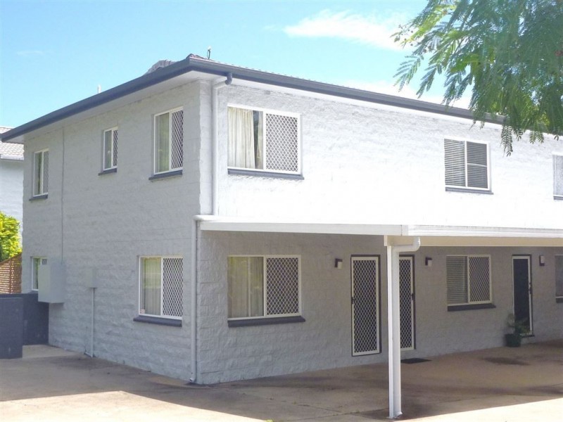 2/7 Duell Road, Cannonvale QLD 4802