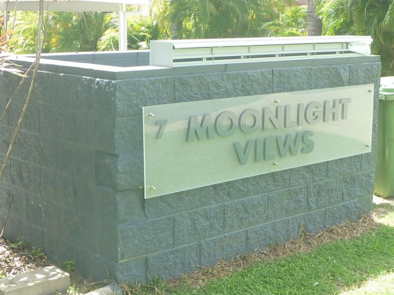2/7 Duell Road, Cannonvale QLD 4802