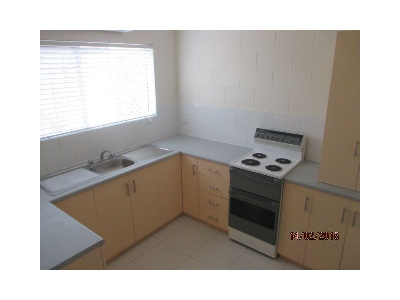 2/7 Duell Road, Cannonvale QLD 4802