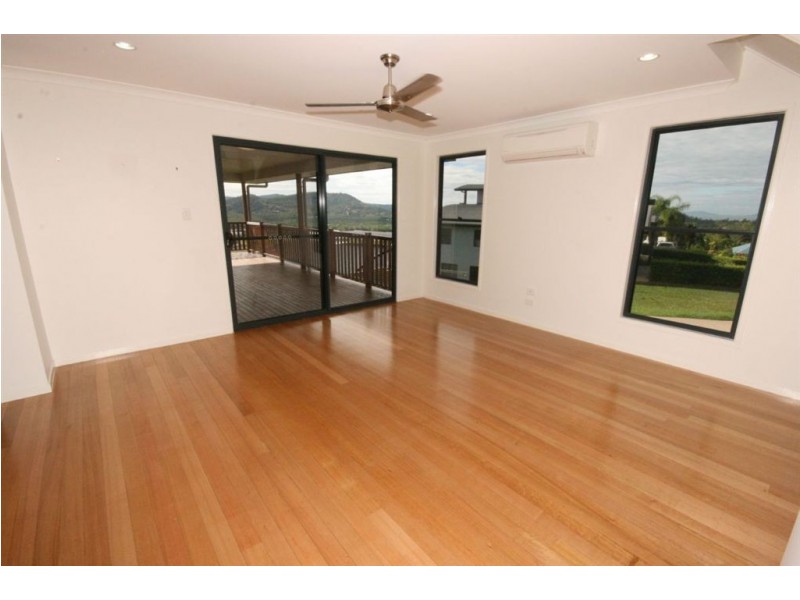 3/14 Hamilton Avenue, Cannonvale QLD 4802
