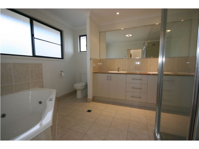 3/14 Hamilton Avenue, Cannonvale QLD 4802