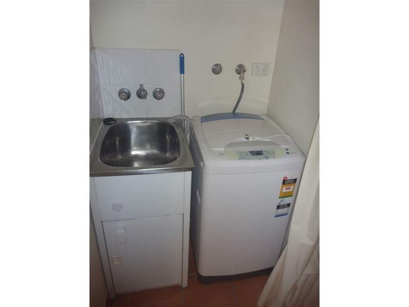 16/24 Island Drive, Cannonvale QLD 4802