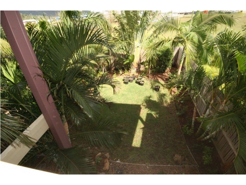 13/21 Shute Harbour Road, Cannonvale QLD 4802
