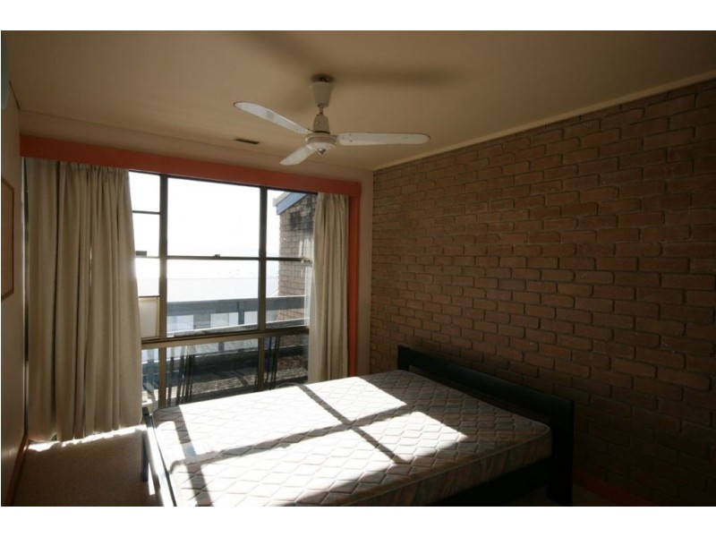 13/2 Lewis Street, Airlie Beach QLD 4802