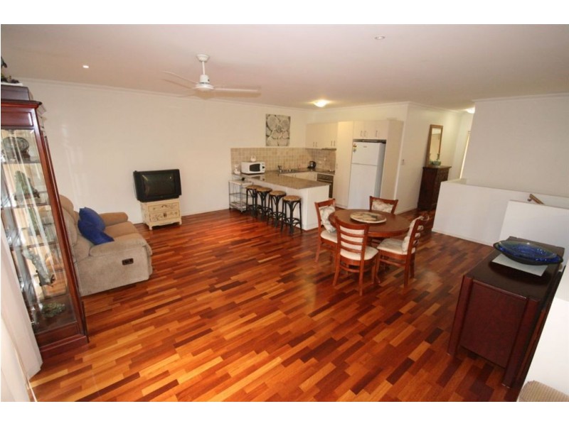 12/21 Shute Harbour Road, Cannonvale QLD 4802