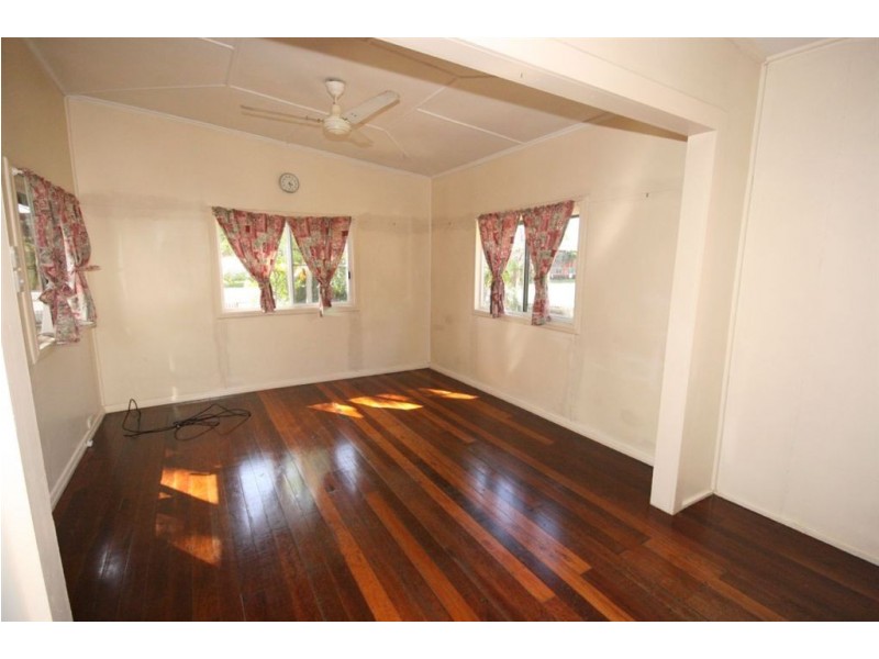136 Shute Harbour Road, Cannonvale QLD 4802