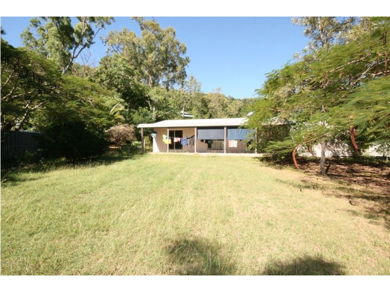 5 William Close, Cannonvale QLD 4802