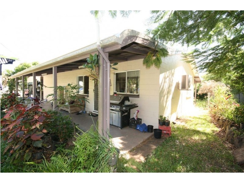 5 William Close, Cannonvale QLD 4802