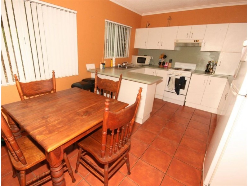 10/3 Eshelby Drive, Cannonvale QLD 4802