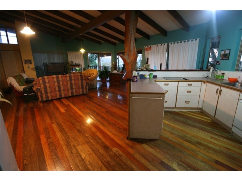 40 Eshelby Drive, Cannonvale QLD 4802