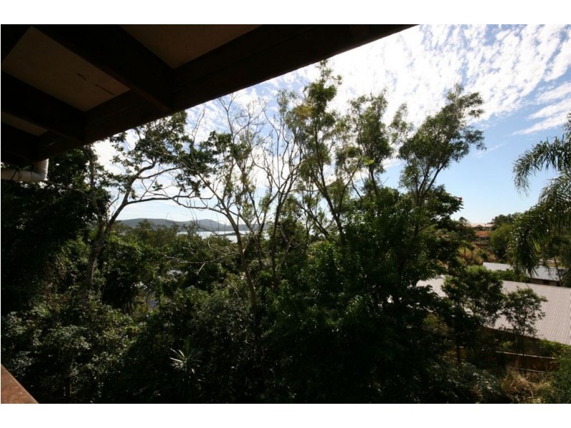 40 Eshelby Drive, Cannonvale QLD 4802