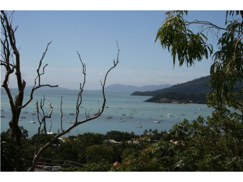 4 Nara Avenue, Airlie Beach QLD 4802