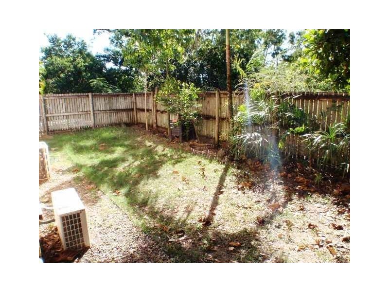 8/5 Eshelby Drive, Cannonvale QLD 4802